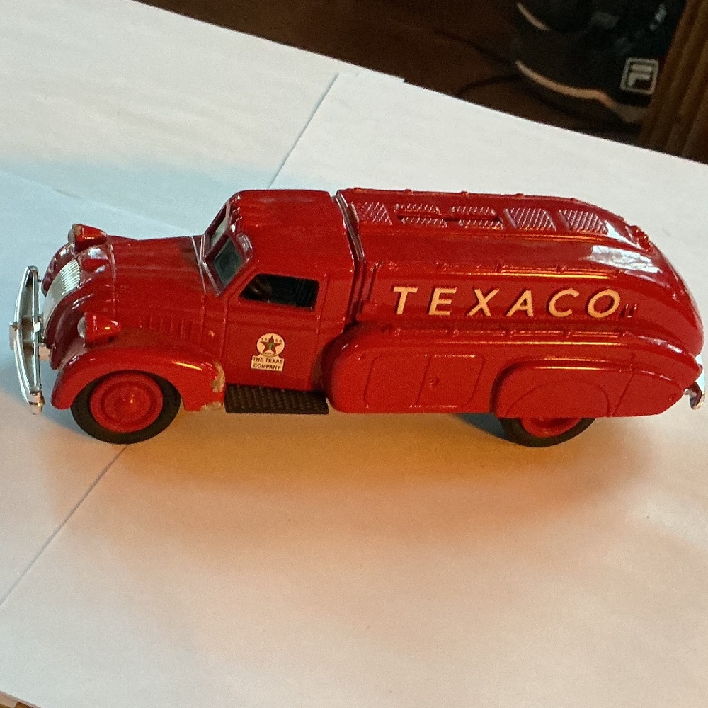 ERTL Diecast Texaco Bank